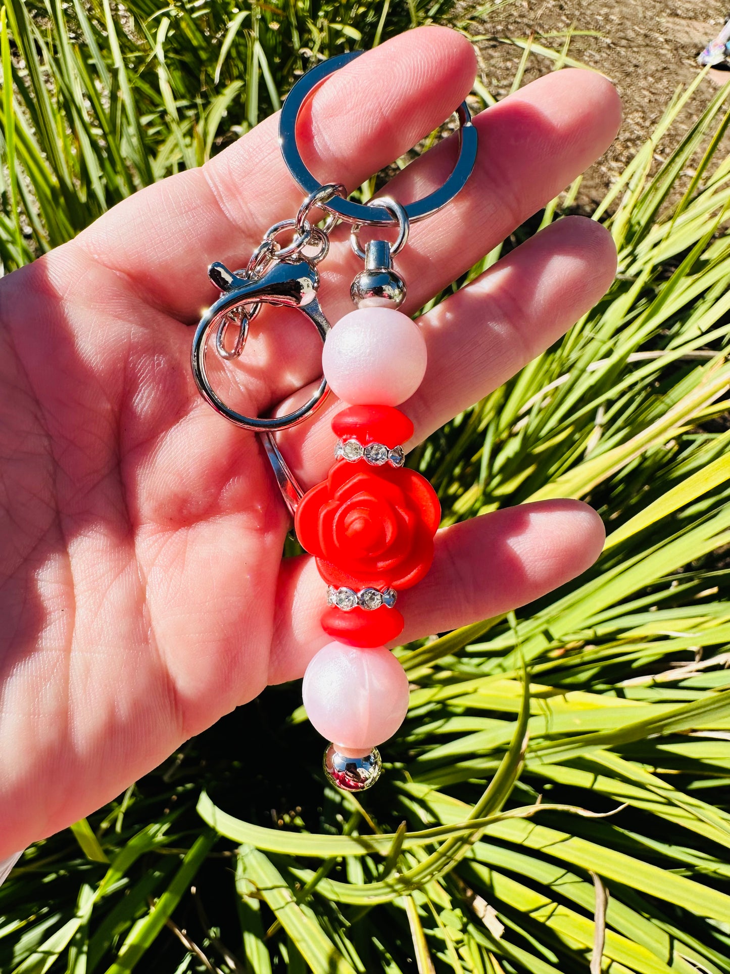 All Rose Bar keychain live